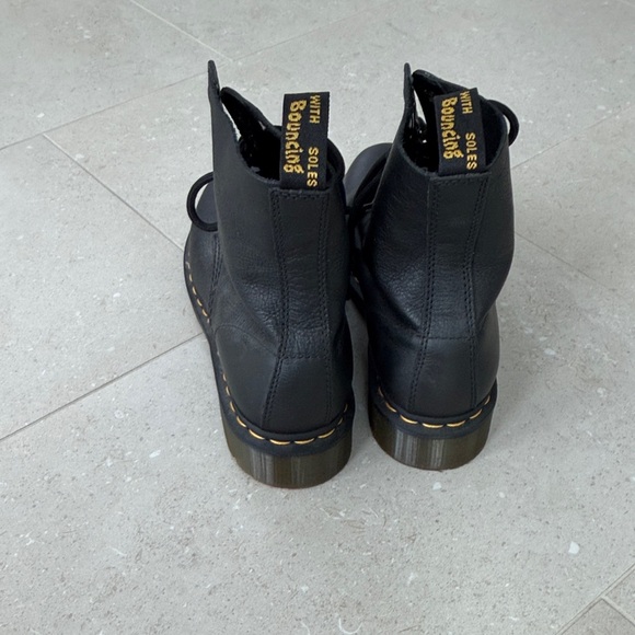 Dr. Martens The Originals Boots - Picture 5 of 7
